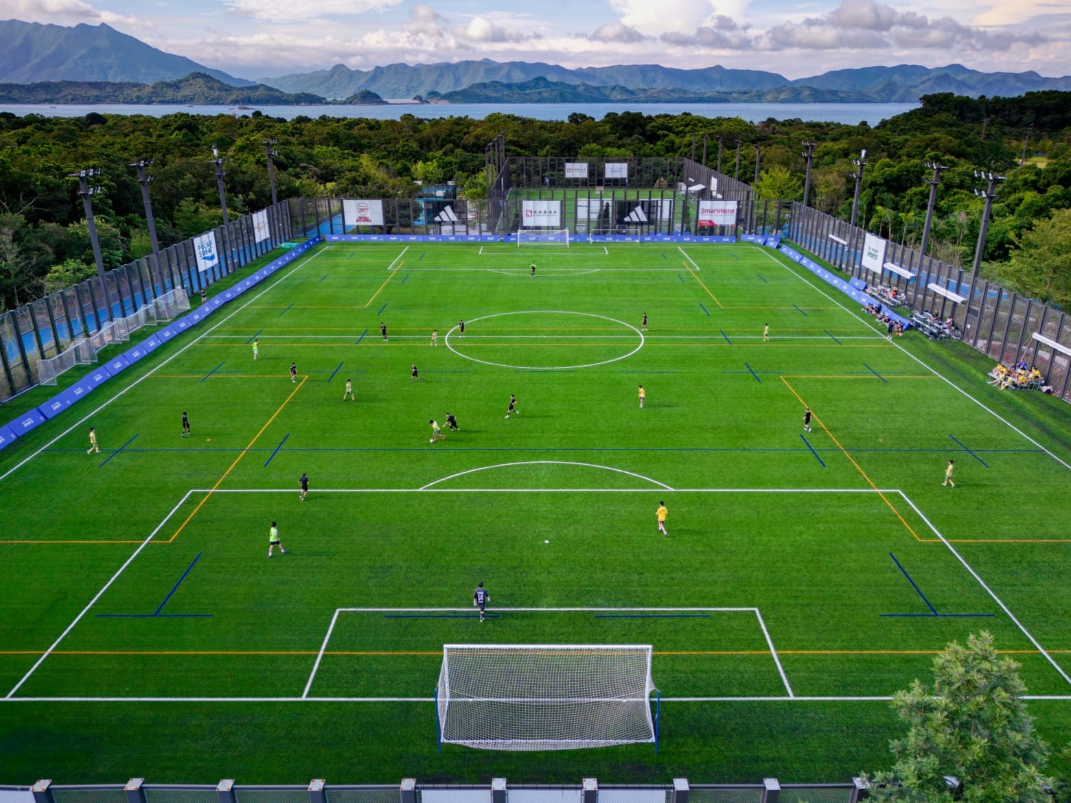 记者：莱比锡预计将接受纽卡对谢什科的9000万欧报价